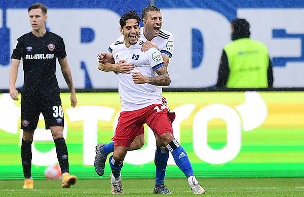 Perfect start: Ludovit Reis puts HSV ahead in the 5th minute. A strong opening for the hosts
