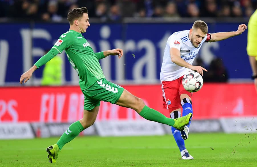 Aaron Hunt returned to action after a torn hamstring and scored the match-winning goal in the 85th minute.