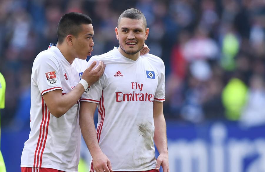 Bobby Wood und Kyriakos Papadopoulos freuen sich über den Sieg gegen Hoffenheim.