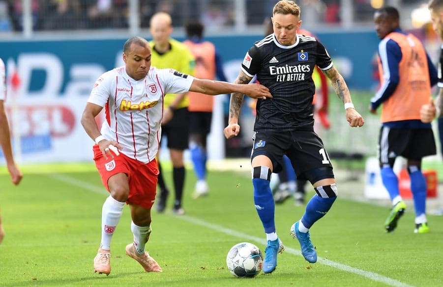Sonny Kittel und die Rothosen trennten sich im Hinspiel mit einem 2:2-Unentschieden vom SSV Jahn Regensburg. Zuhause soll es dieses Mal mit einem Dreier klappen.