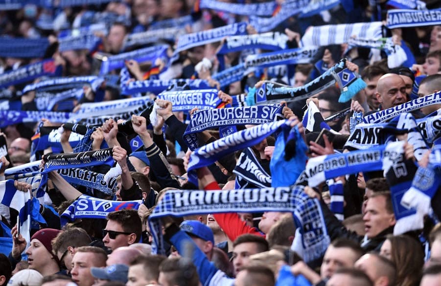 Fankurve beim Heimspiel des HSV.