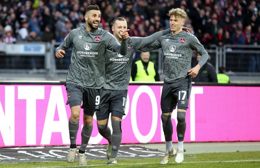 Die FCN-Offensive um Mikael Ishak, Adam Zrelak und Robin Hack (v.l.) präsentierte sich in der Rückrundenvorbereitung sehr treffsicher.