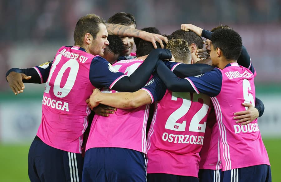 Collective celebration in Halle.