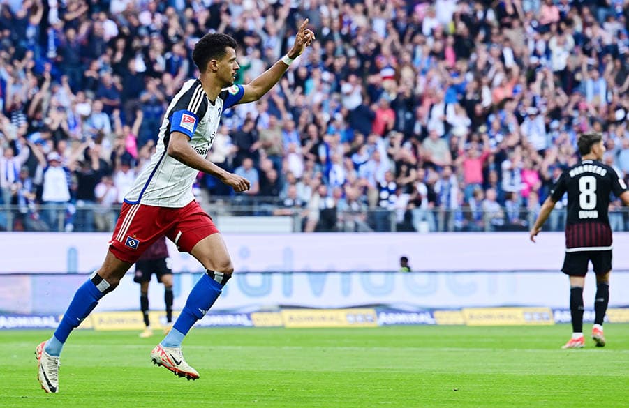 Robert Glatzel traf in der ersten Halabzeit gleich doppelt und überschritt damit in der dritten Saison in Folge die magische 20-Tore-Marke.