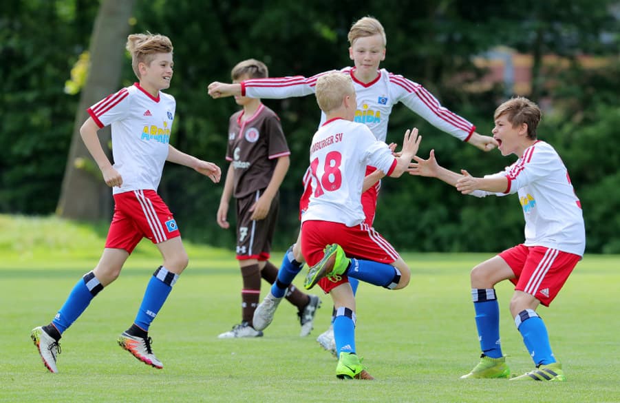 Beim Derby-Sieg gegen den FC St. Pauli war der Jubel bei den HSV-Nachwuchskickern groß.
