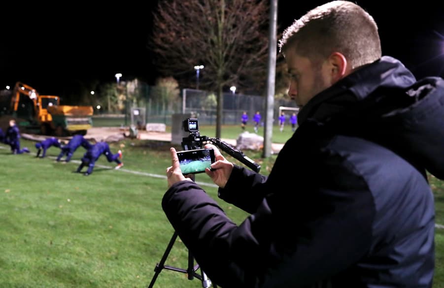 Immer alles im Blick: Quittkats Aufgabengebiet ist vielfältig, viel dreht sich aber um die detaillierte Analyse der Teams und einzelnen Spieler im Bewegtbild.