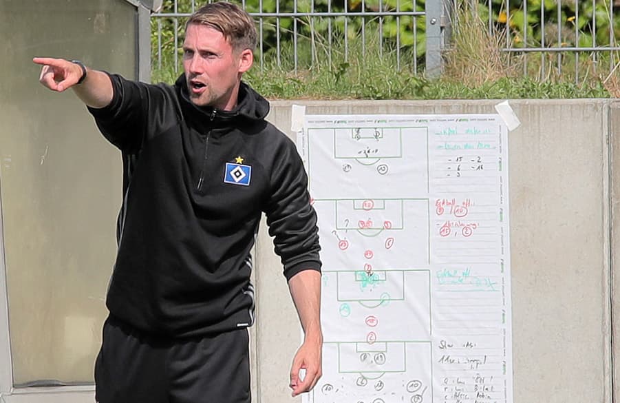 Brachte sein Team gegen den SC Condor auf Kurs: U15-Coach Florian Wolff.