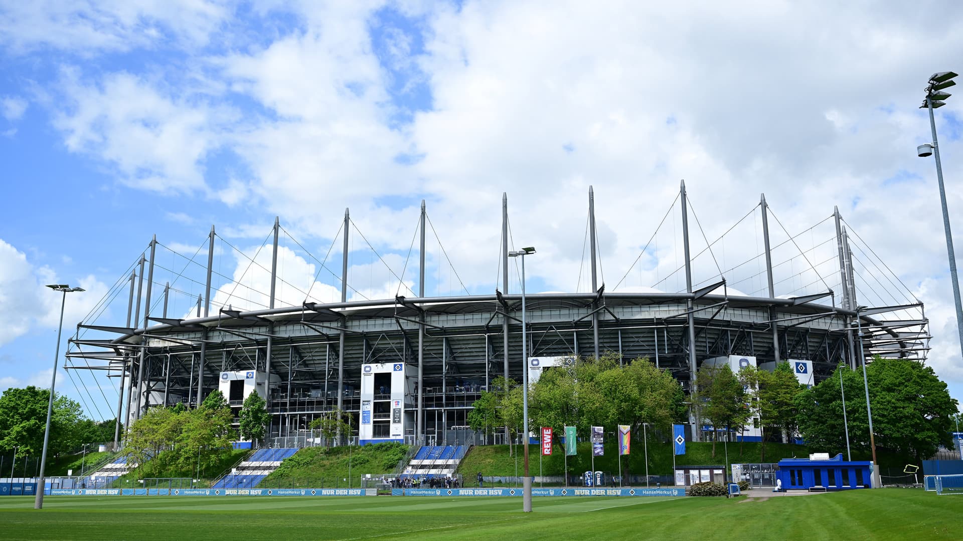 Außenansicht des Volksparkstadions