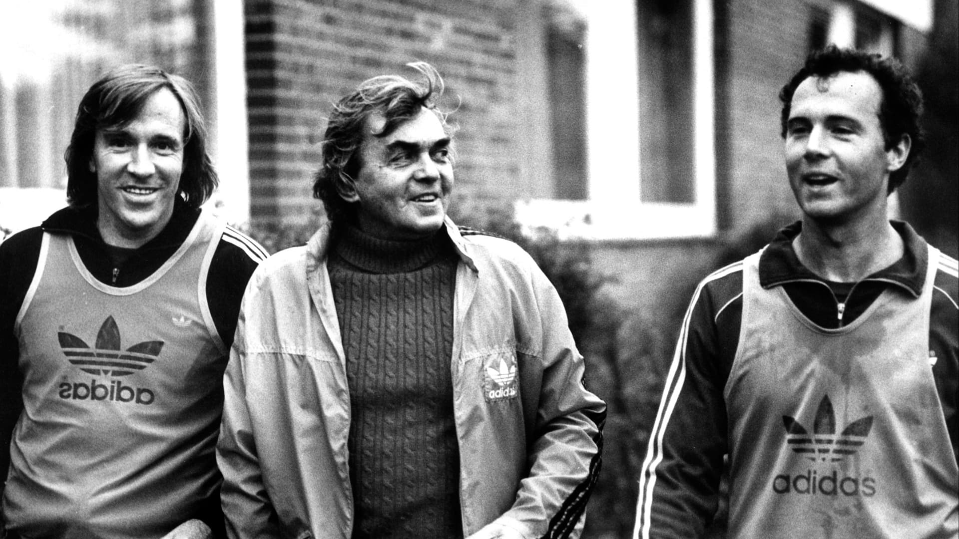 Ernst Happel in der Mitte, neben ihm Günter Netzer und Franz Beckenbauer