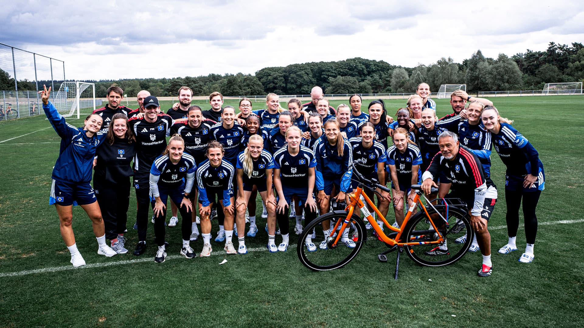Gruppenfoto des HSV-Frauen aus dem Trainingslager