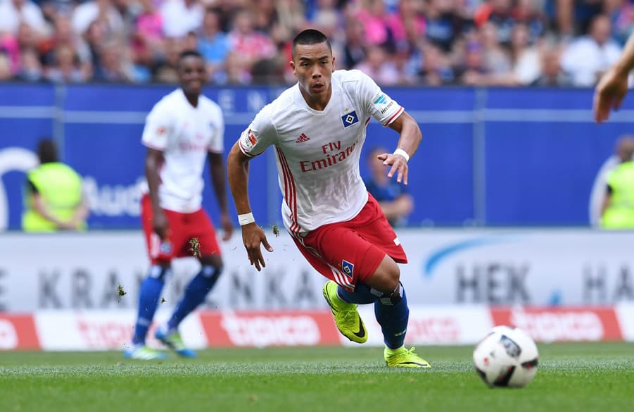 Bobby Wood im Dribbling.
