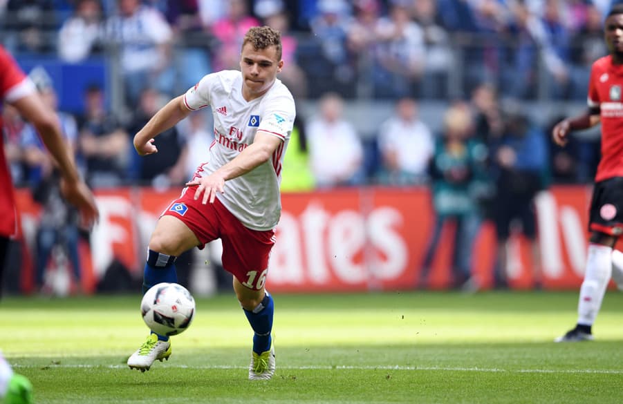 Vasilije Janjicic mit einem Sprint im Spiel gegen Mainz.