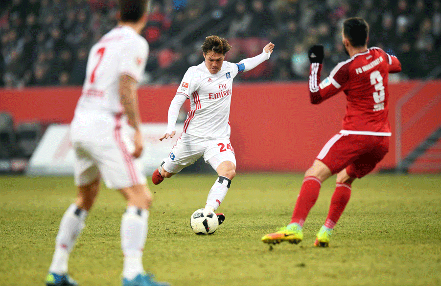 Sakai made it 1-3 with this dream strike but it was too little too late. 