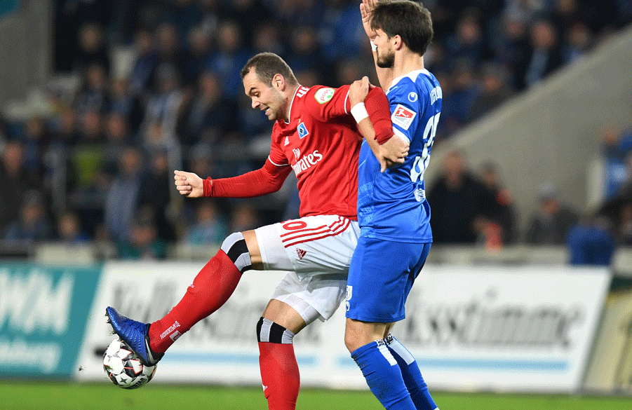 Pierre-Michel Lasogga arbeitete extrem viel, rieb sich für die Mannschaft auf - und lieferte mit einem Traumpass die Vorlage zum Tor des Tages durch Khaled Narey.