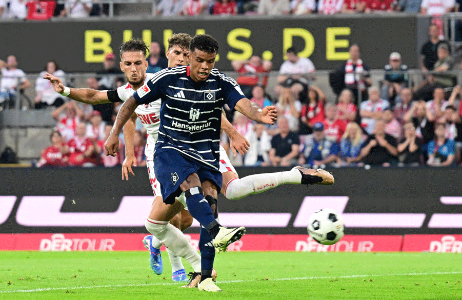 Switched on and ready to slot home: Ransförd Königsdörffer scored two on the rebound in the first half.