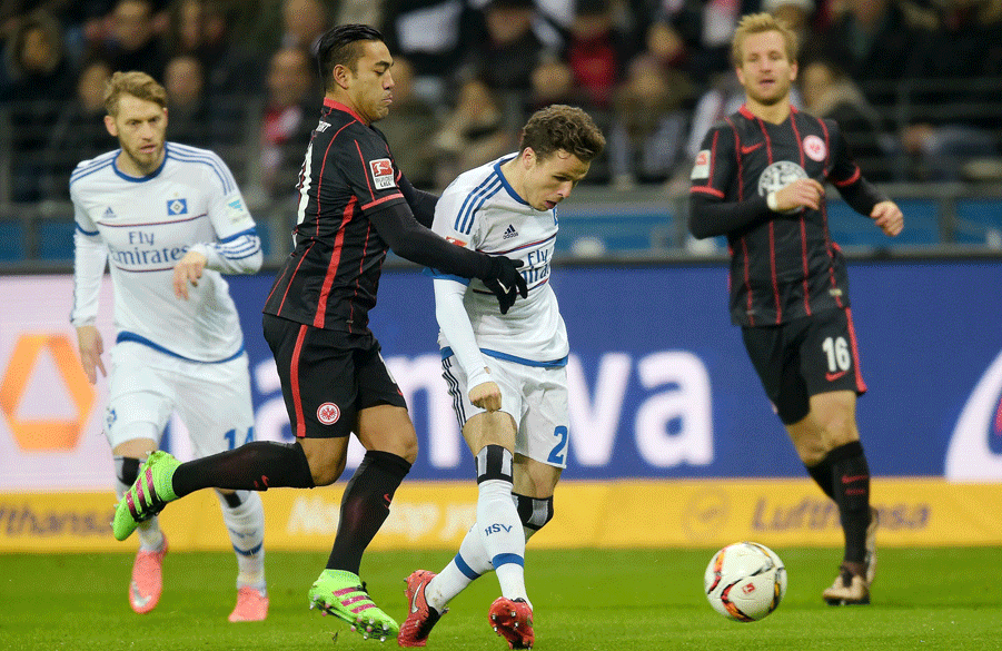 Nicolai dribbles at speed against Frankfurt.