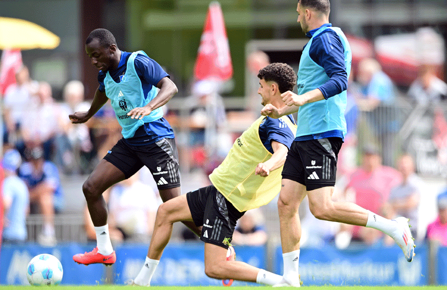 “Always give my all for the team” – even in every training session: Daniel Elfaldi in action.