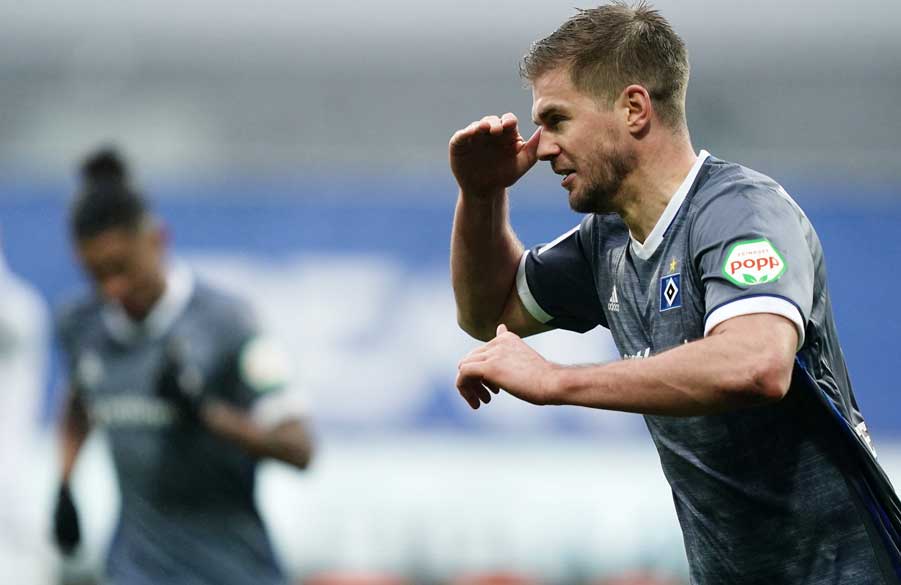 Der Doppelpacker hat wieder zugeschlagen: Simon Terodde erzielte in der 87. Minute den entscheidenden Treffer zum 2:1-Auswärtssieg.