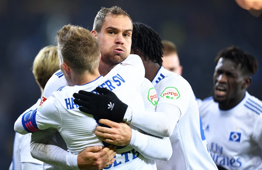 Lasogga bejubelt einen seiner Treffer gegen Sandhausen.