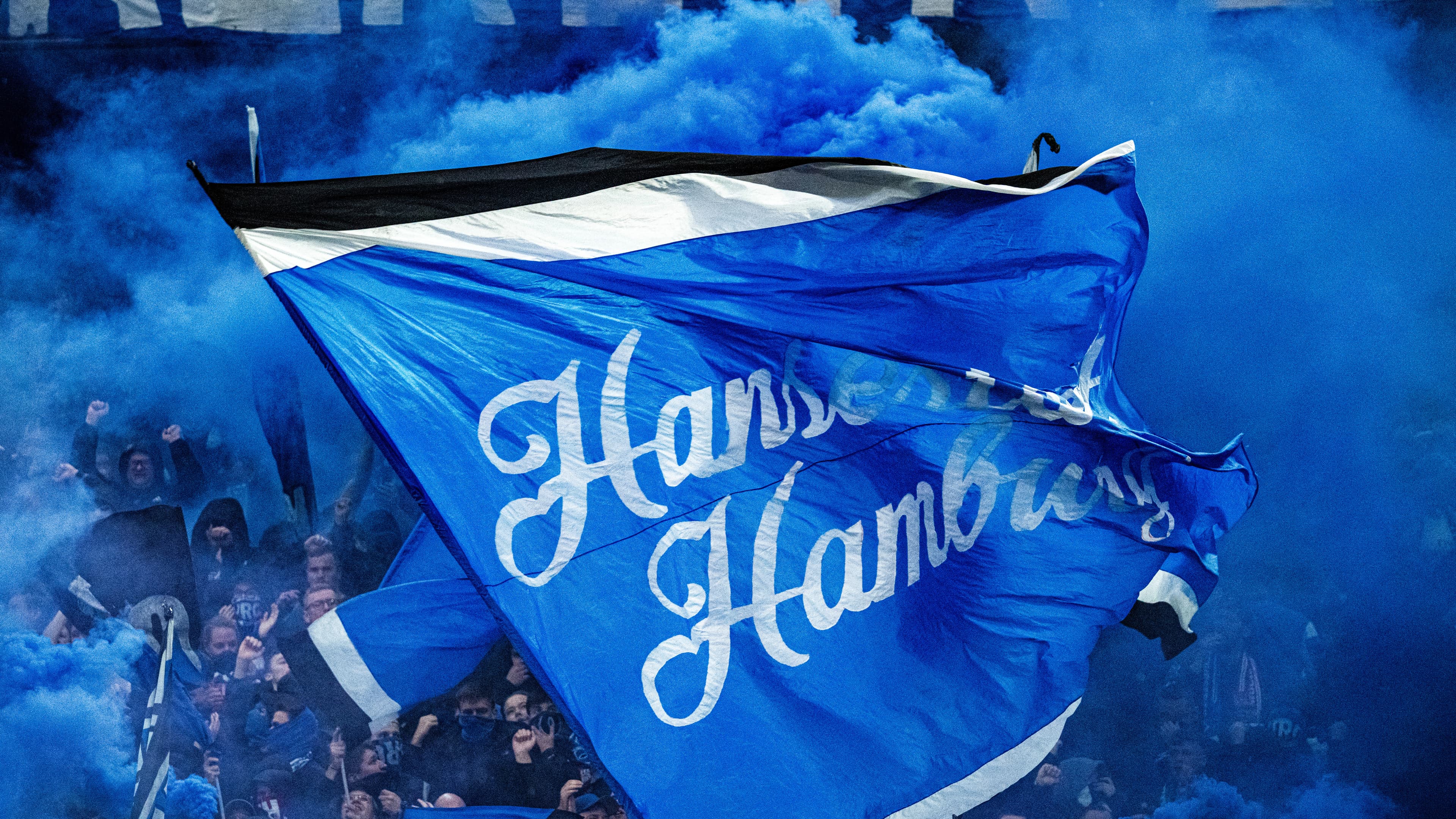 HSV-Fahne im Auswärtsblock