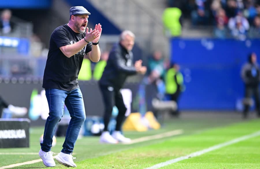 Gab in seinem ersten Spiel als HSV-Coach 100 Prozent und fuhr mit seinem Team den ersten gemeinsamen Dreier ein: Steffen Baumgart.