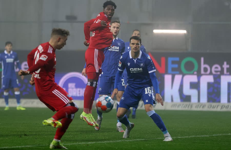 Das Hinspiel im Wildparkstadion endete mit einem 1:1-Unentschieden.