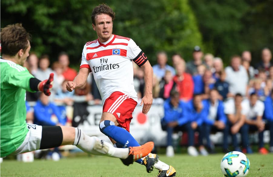 Nicolai Müller lief im ersten Spiel als Kapitän der Rothosen auf.