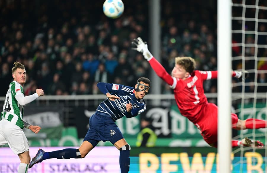 Selke's first came in the form of a header to make it 1-1.