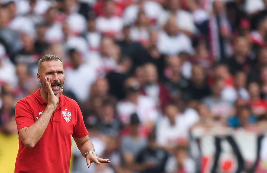 Zur Saison 2019/20 wurde Walter vom VfB Stuttgart verpflichtet, stand mit den Schwaben nach der Hinrunde auf Rang 3.