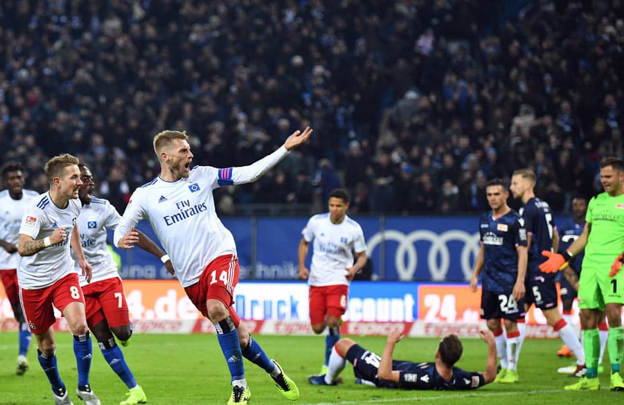 Aaron Hunt bejubelt seinen Treffer gegen Union Berlin.