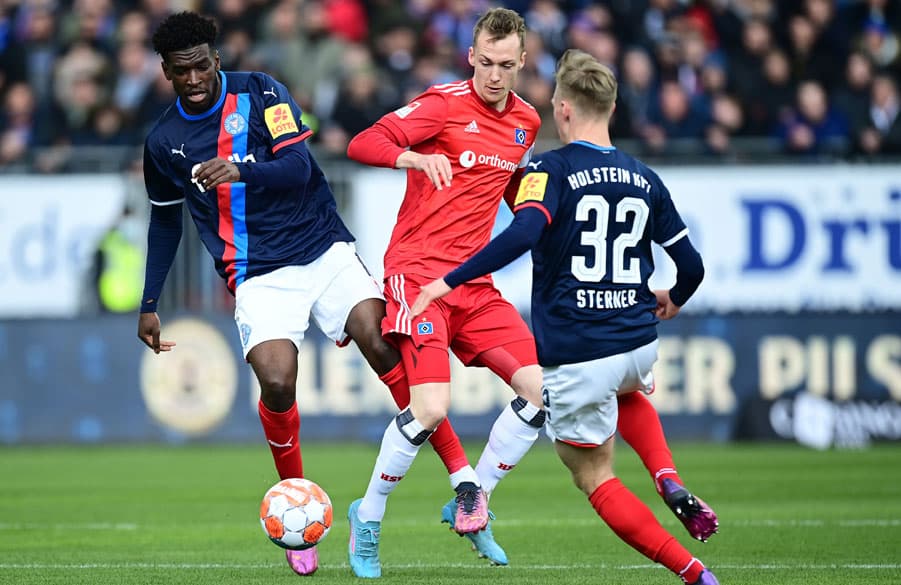 Kiels Wriedt (l.) erzielte am Sonntag das frühe Tor des Tages und sorgte so für das entscheidende 1:0.