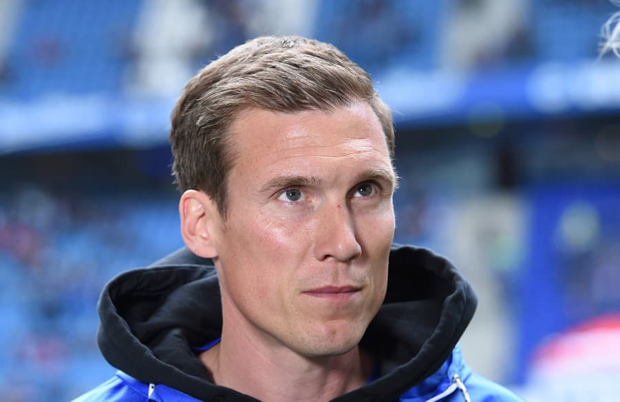 Hannes Wolf am Spielfeldrand.