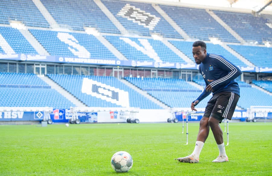 Der HSV trainierte während der Saisonunterbrechung wochenlang im Volksparkstadion und kennt dort jeden Zentimeter des Platzes. Also doch ein Heimvorteil trotz fehlender Zuschauer?