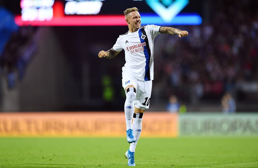Starkes Startelfdebüt von Sonny Kittel: Der HSV-Neuzugang war an drei der vier Treffer direkt beteiligt.