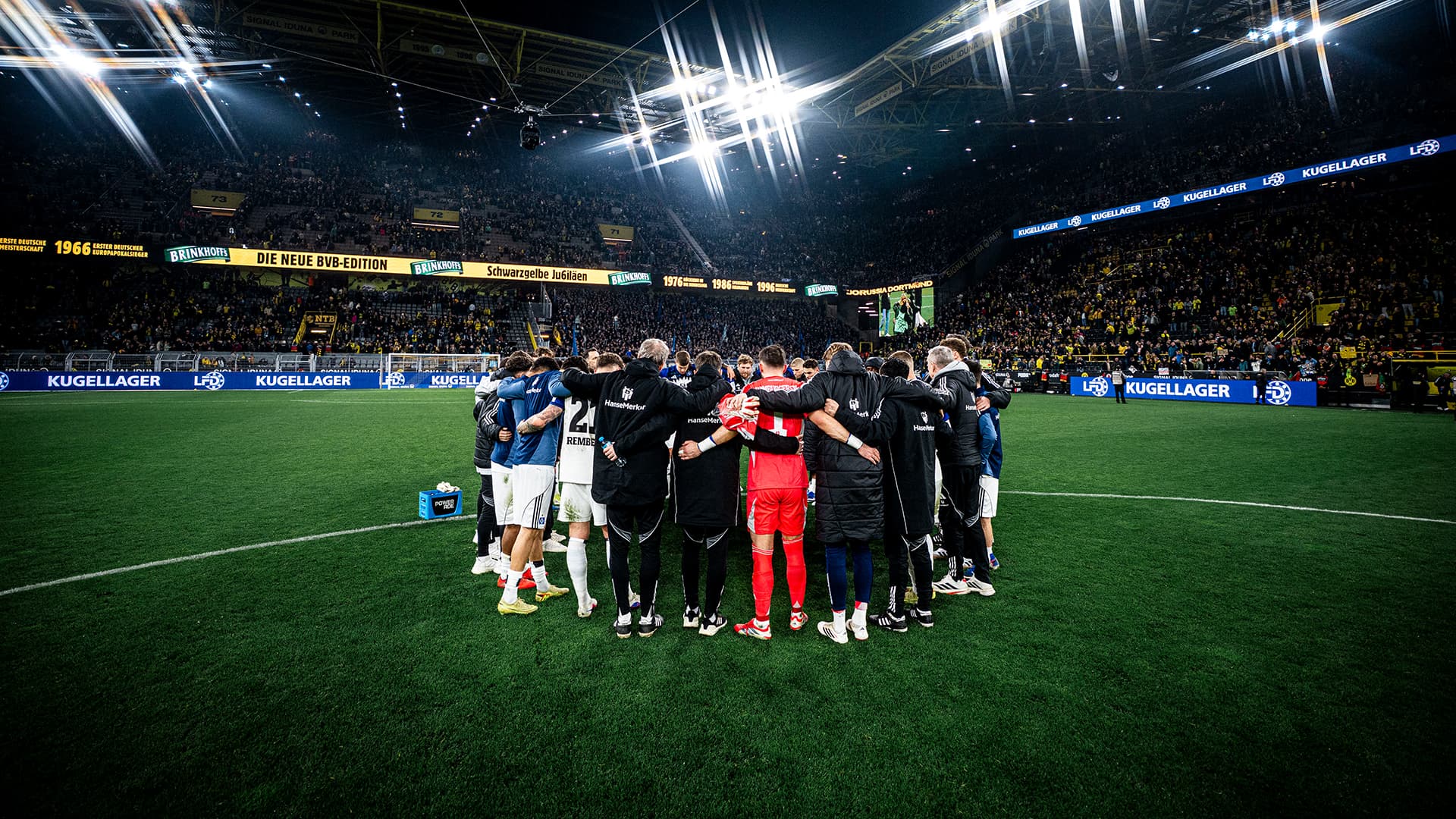 Die HSV-Mannschaft in Dortmund.