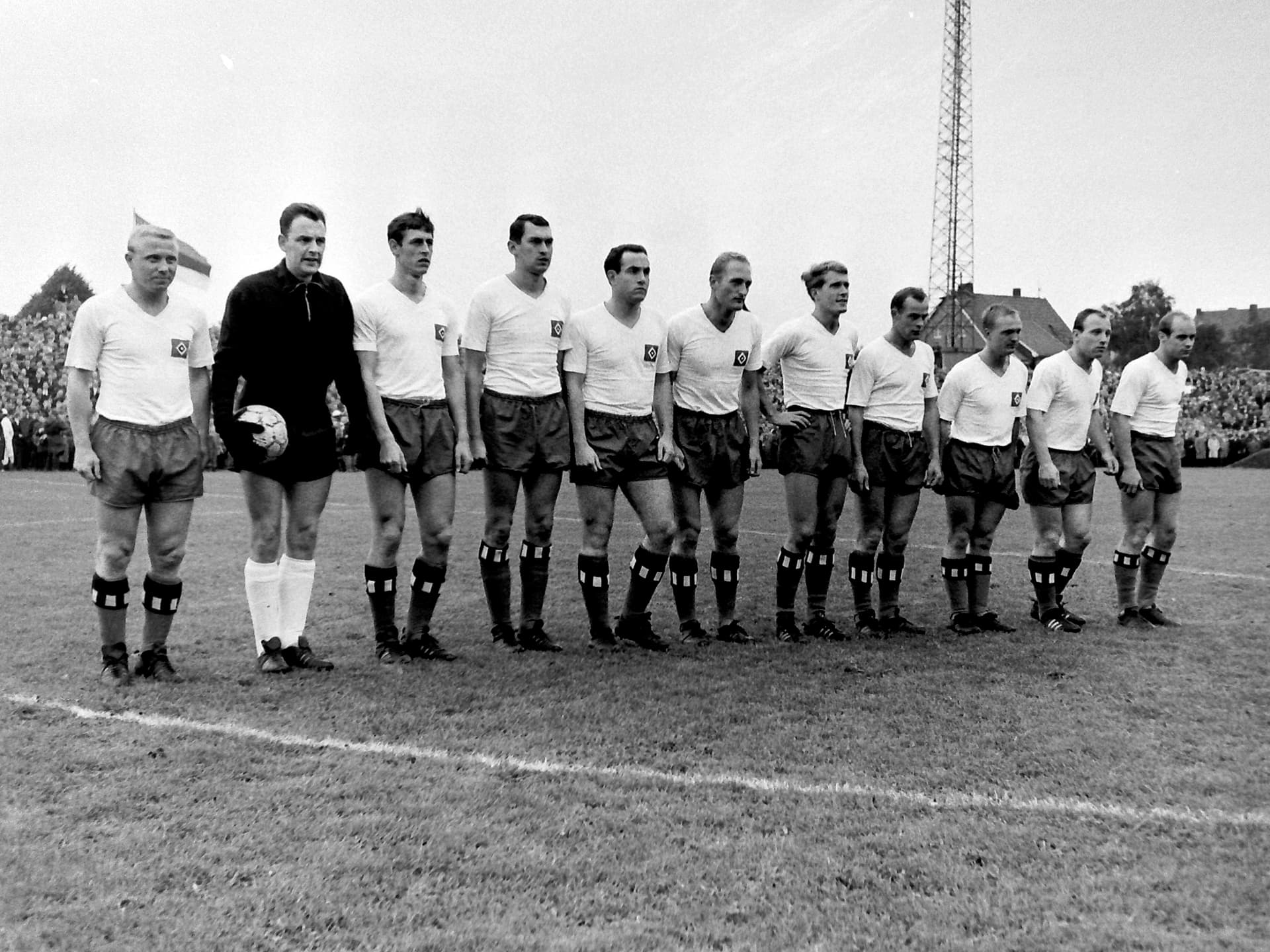 Die HSV-Mannschaft im ersten Bundesliga-Spiel anno 1963 beim SC Preußen Münster.