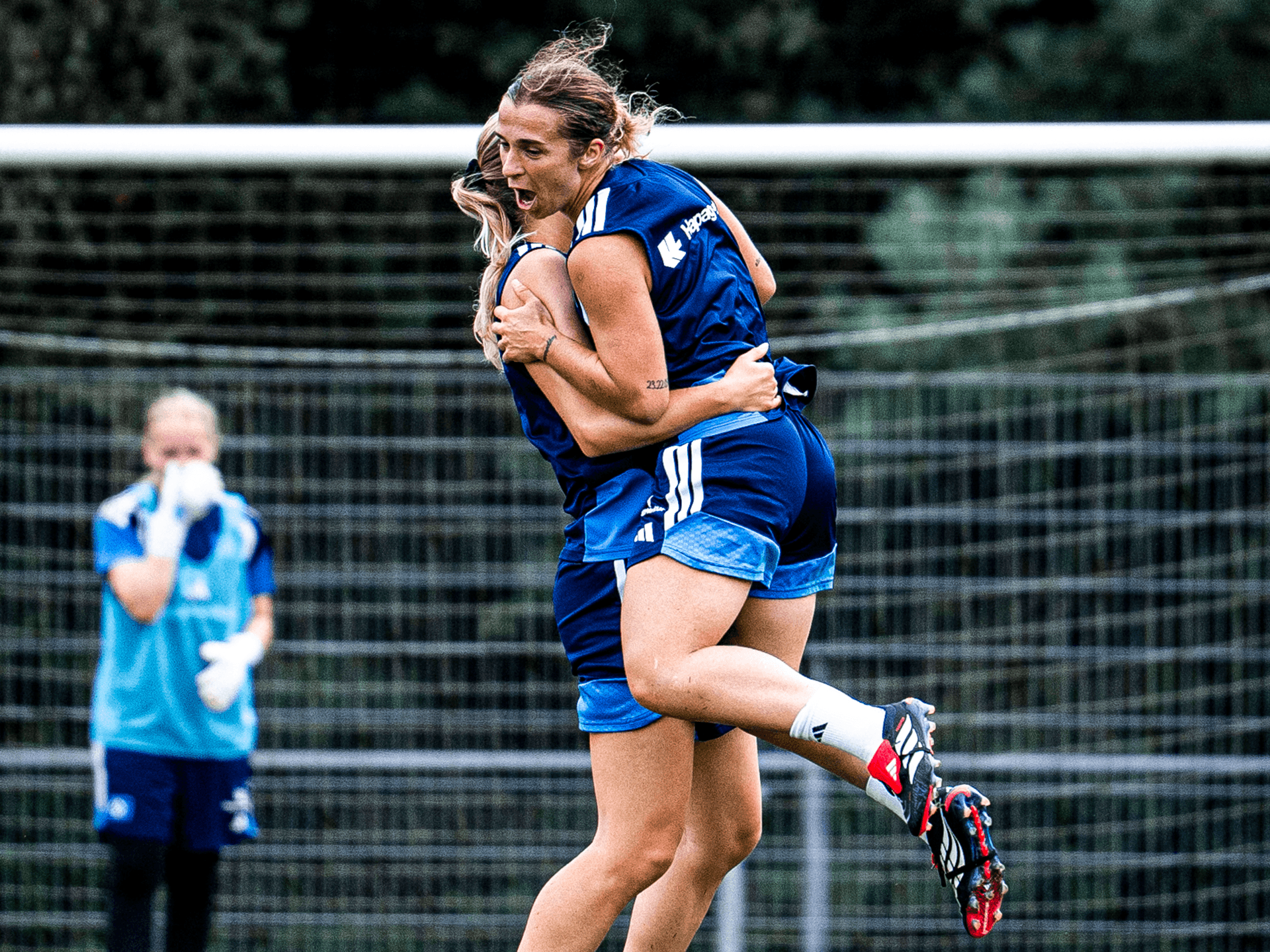 Leila Peneau_Trainingslager_imText