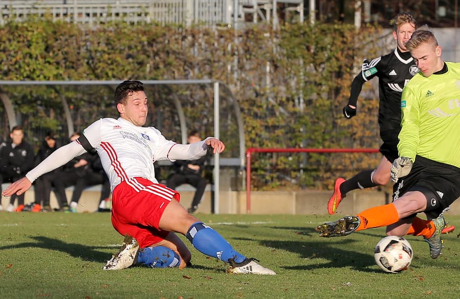 Nikita Bondar erzielte bisher drei Saisontore für die U19 der Rothosen.