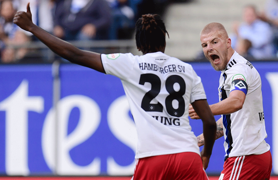 Mentalitätsmonster: Kapitän Rick van Drongelen vereitelte in der 10. Spielminute mit einer absoluten Willensleistung und großartigen Rettungstat den frühen Rückstand.