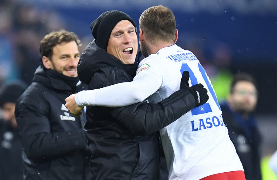 "Zum Glück hat Pierre-Michel dann noch gezeigt, dass er ganz gut schießen kann", freute sich Hannes Wolf über die Tore von Pierre-Michel Lasogga.