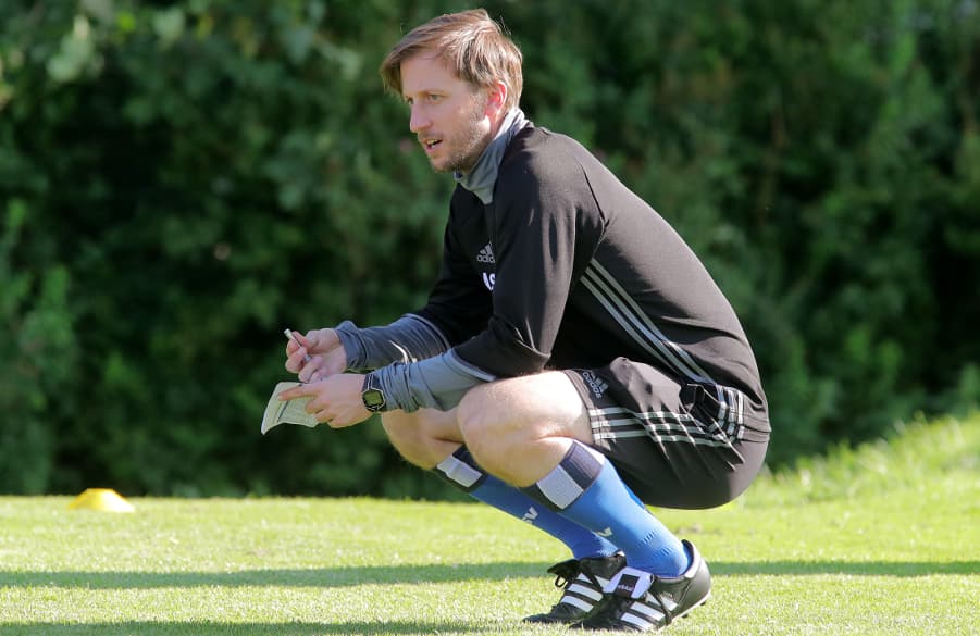 War mit dem Auftritt seiner Jungs im ersten Ligaspiel nicht ganz einverstanden: U14-Coach Andreas Schumacher.