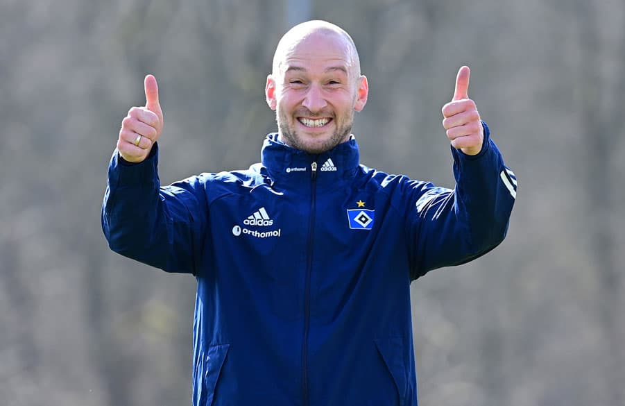 Daumen hoch: Toni Leistner & Co. freuen sich, dass es nach der langen Zeit des Reha-Trainings nun endlich wieder richtig losgeht.