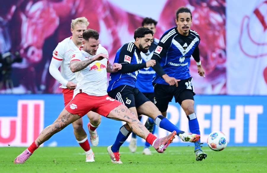 Pherai und sein Bundesliga-Debüt für den HSV: Gegen RB Leipzig und Nationalspieler Raum debütierte Pherai im HSV-Trikot in der höchsten deutschen Spielklasse.
