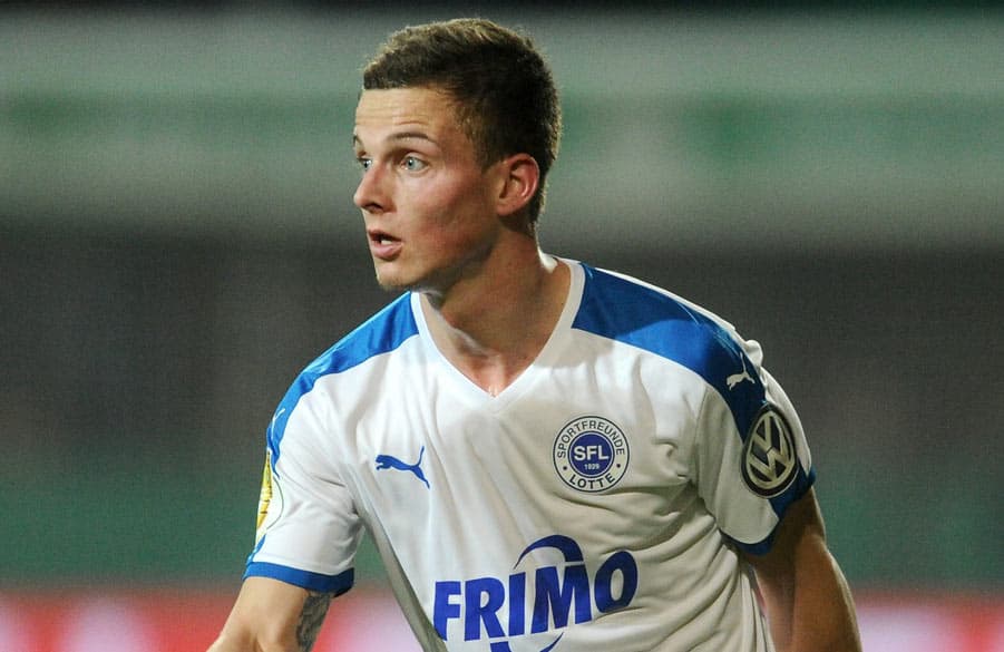 Moritz Heyer im Trikot von Sportfreunde Lotte, mit denen er im DFB-Pokal gegen Bremen gewann. Bei den Werder-Wochen 2009 war er 14 Jahre alt.