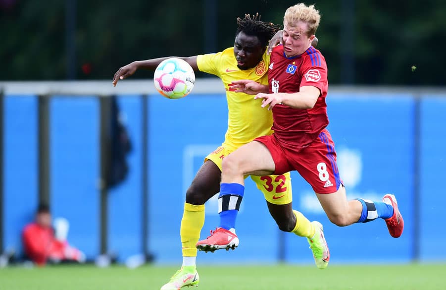 Tom Sanne kam in der zweiten Hälfte ins Spiel, erzielte den 1:2-Anschlusstreffer selbst und holte den Freistoß zum 2:2 heraus. Stark!