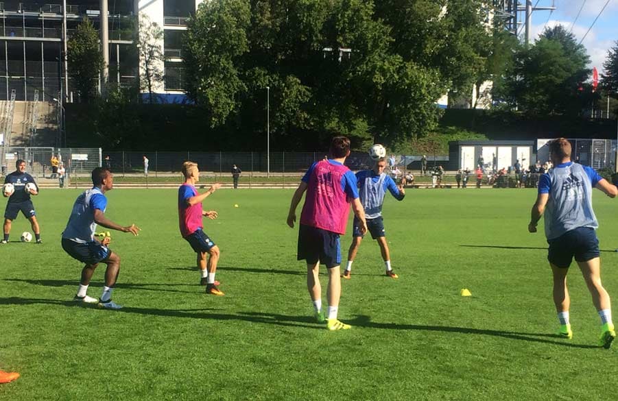 Am Sonntagmorgen ging es am Volksparkstadion direkt wieder weiter: Training.