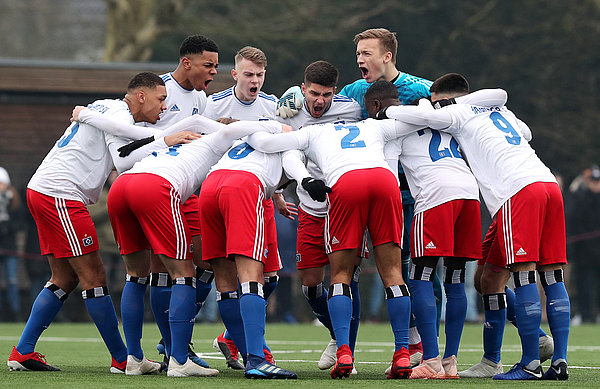 Geschlossen ins Derby: Die U19 setzt gegen Bremen auf den Team-Spirit.