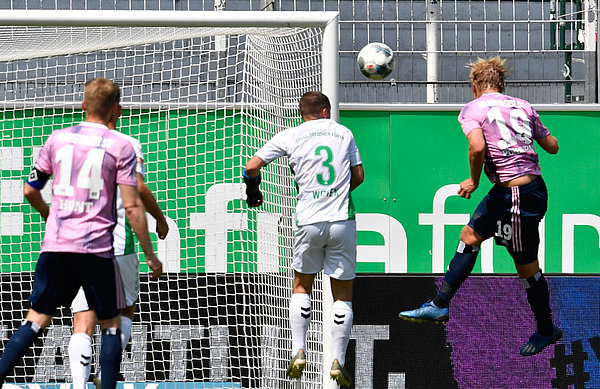 Joel Pohjanpalo ist Teil der großen Offensivstärke des HSV, sein Kopfballtor am vergangenen Spieltag war bereits sein dritter Treffer - alle auswärts. Perfekter Zeitpunkt also für das erste Tor im Volkspark! Joel Pohjanpalo ist Teil der großen Offensivstärke des HSV, sein Kopfballtor am vergangenen Spieltag war bereits sein dritter Treffer - alle auswärts. Perfekter Zeitpunkt also für das erste Tor im Volkspark!