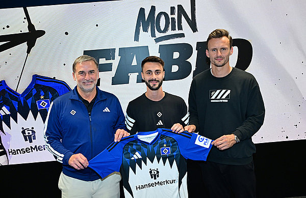 Sehen im 25-jährigen Spielmacher einen wichtigen Baustein für die HSV-Offensive: Vorstand Stefan Kuntz und Sportdirektor Claus Costa. Sehen im 25-jährigen Spielmacher einen wichtigen Baustein für die HSV-Offensive: Vorstand Stefan Kuntz und Sportdirektor Claus Costa.