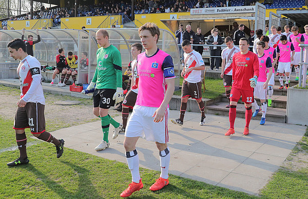 Sebastian Haut (r.) führte die U21 auch in der vergangenen Saison mehrfach als Kapitän aufs Feld.